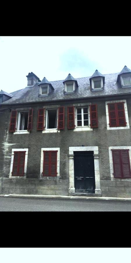 Appartement dans ancienne maison pyrénéenne. Cadéac Extérieur photo